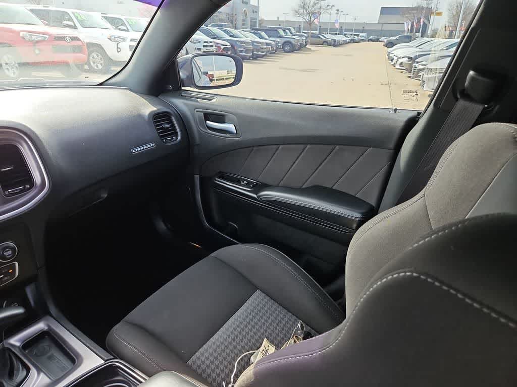 Thumbnail: 2022 Dodge Charger - 11