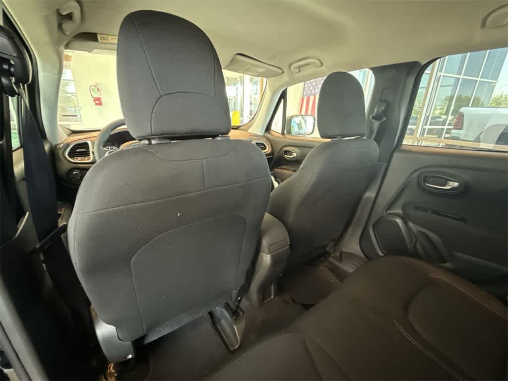 Thumbnail: 2021 Jeep Renegade - 11