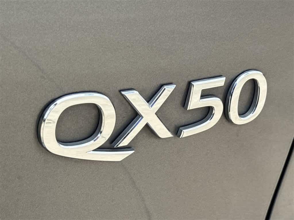 Thumbnail: 2021 INFINITI QX50 - 9