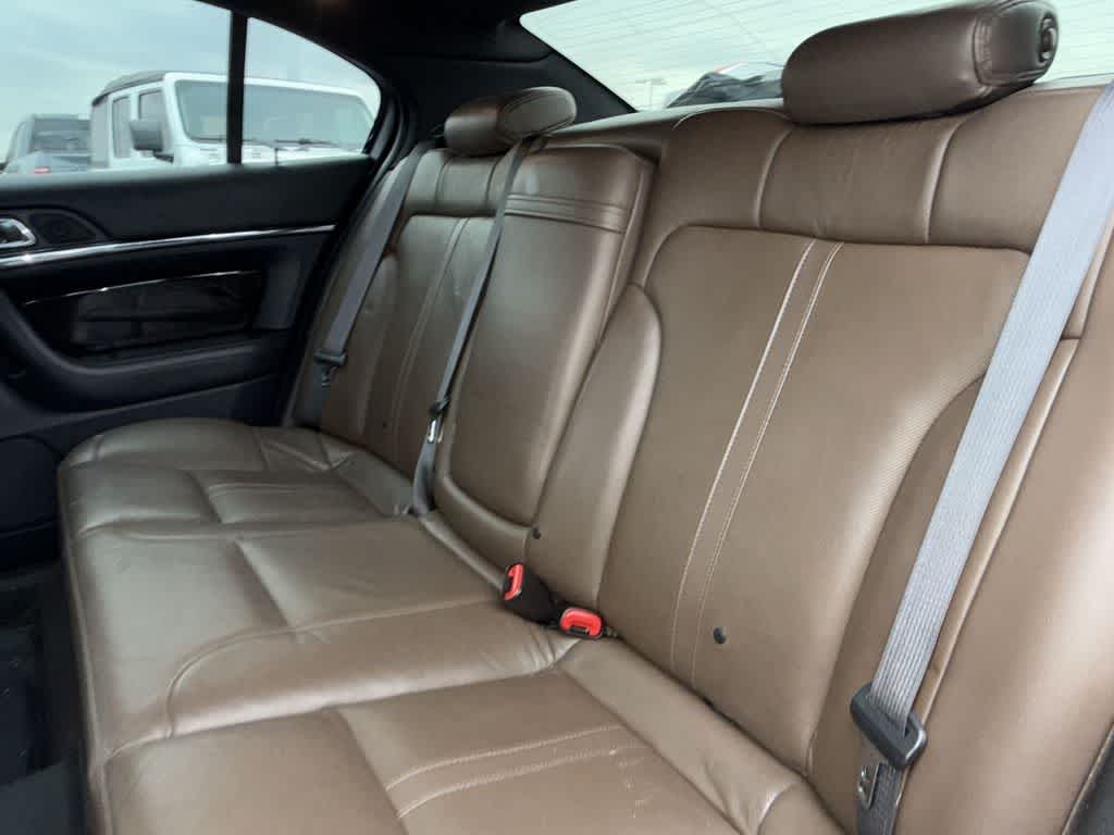 Thumbnail: 2015 Lincoln MKS - 13