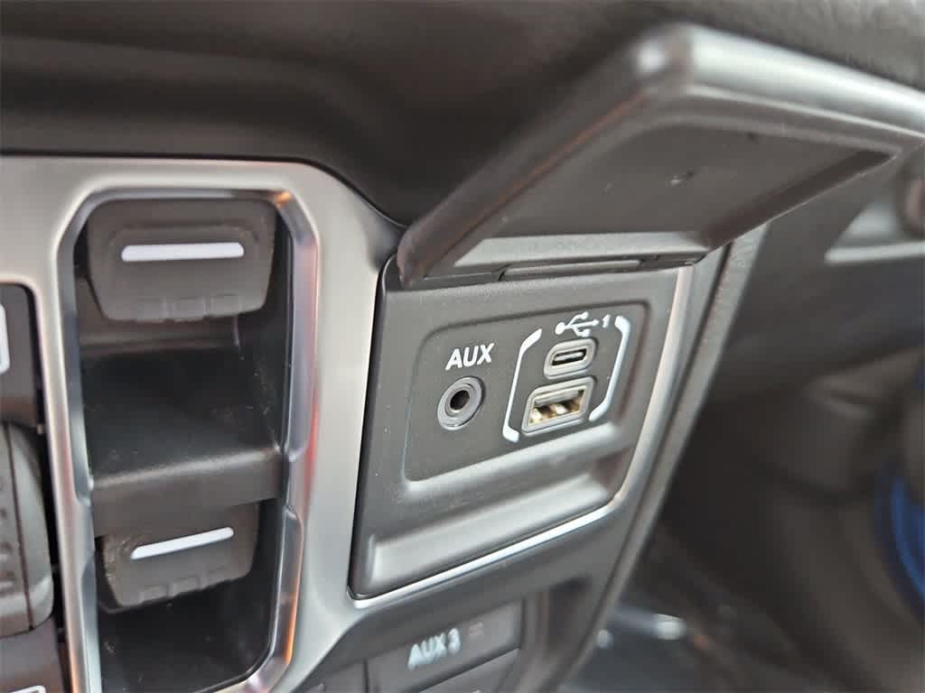 Thumbnail: 2025 Jeep Gladiator - 35