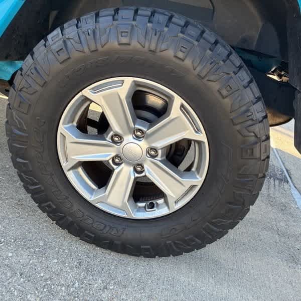 Thumbnail: 2017 Jeep Wrangler - 9