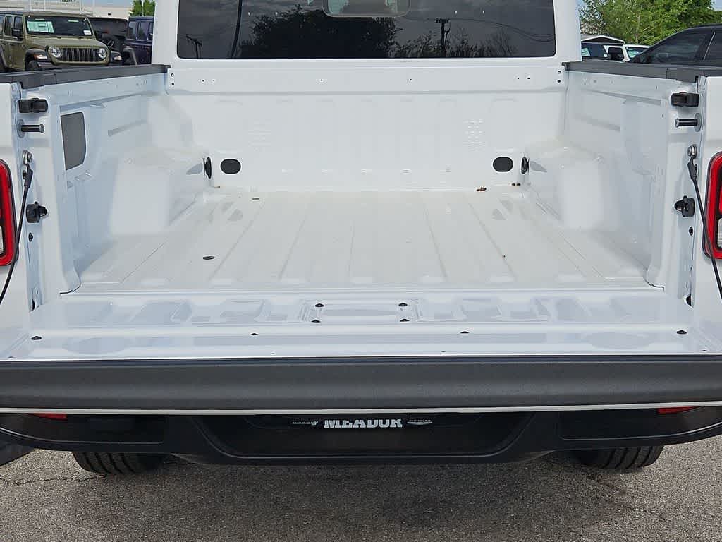 Thumbnail: 2026 Jeep Gladiator - 33