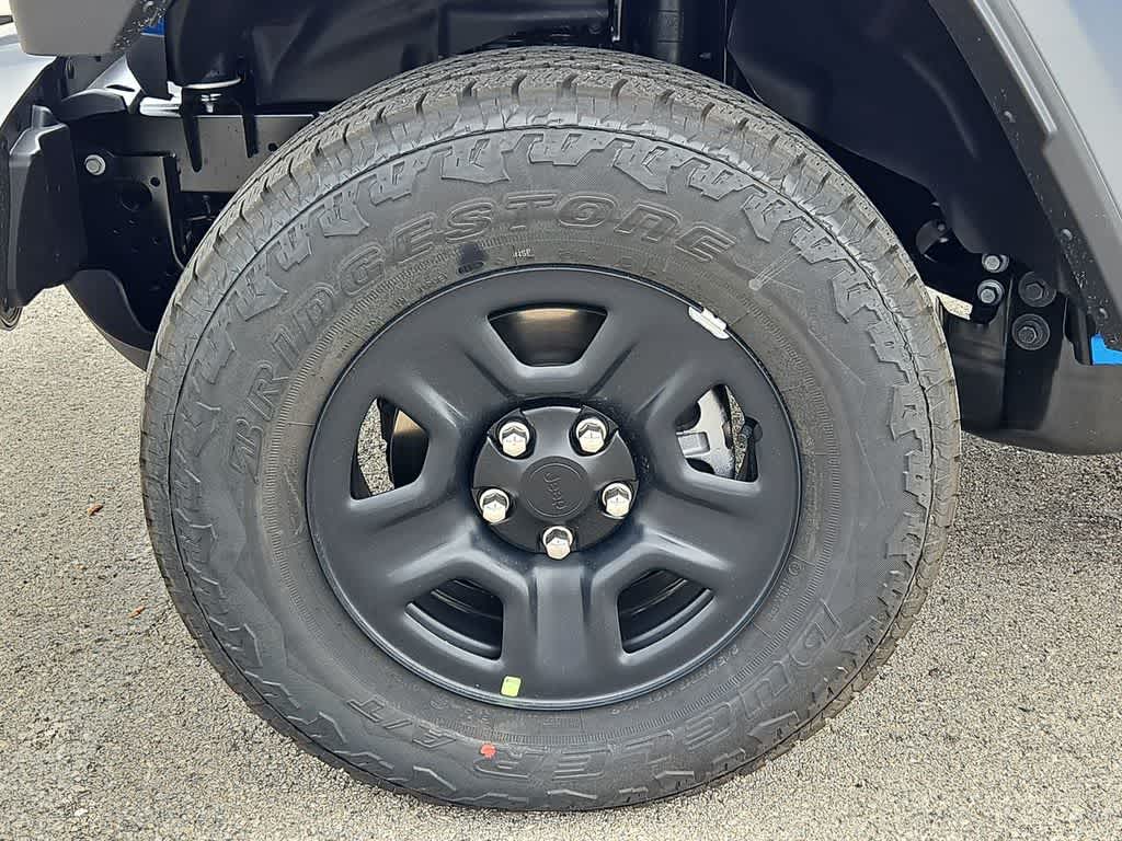 Thumbnail: 2026 Jeep Gladiator - 14