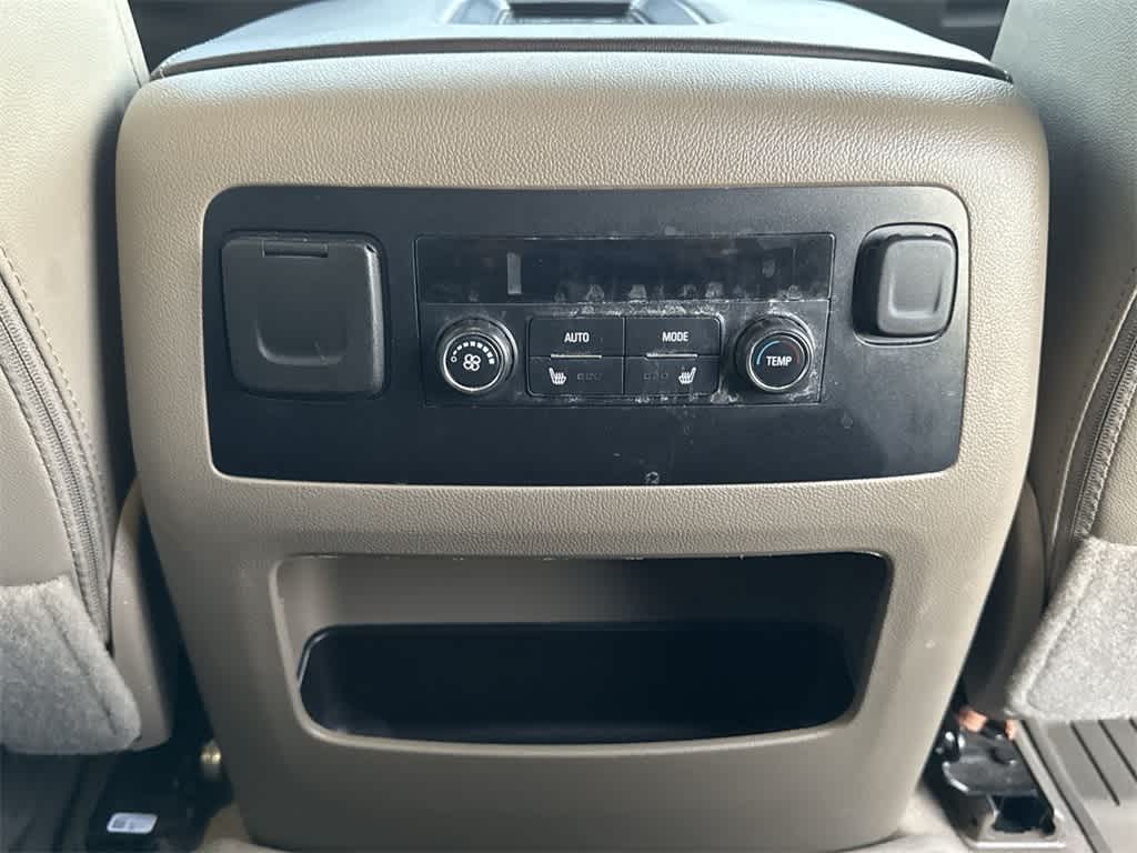 Thumbnail: 2020 Chevrolet Suburban - 24