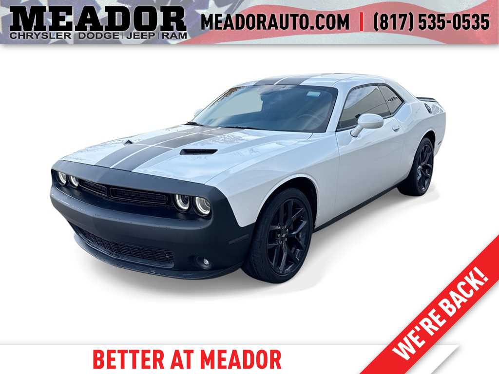 2023 Dodge Challenger SXT's photo