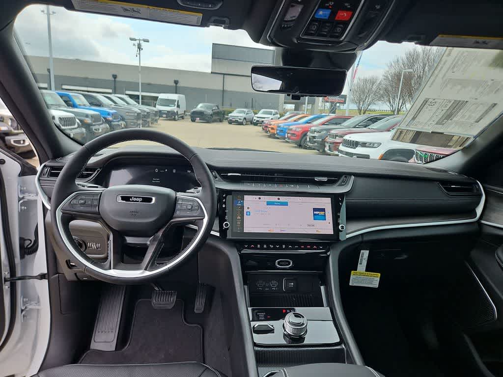 Thumbnail: 2026 Jeep Grand Cherokee - 16