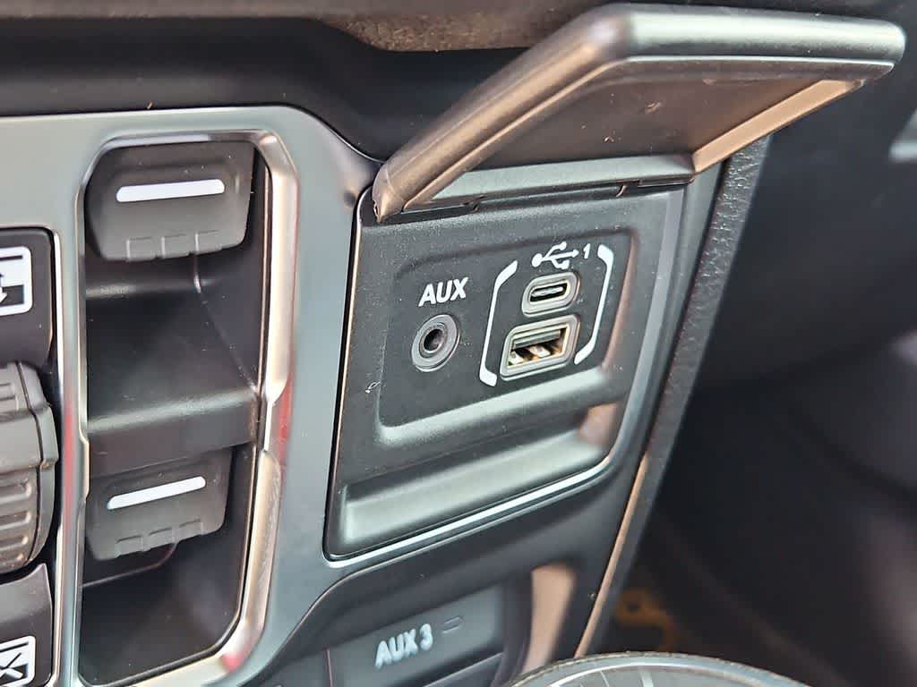 Thumbnail: 2025 Jeep Wrangler - 30