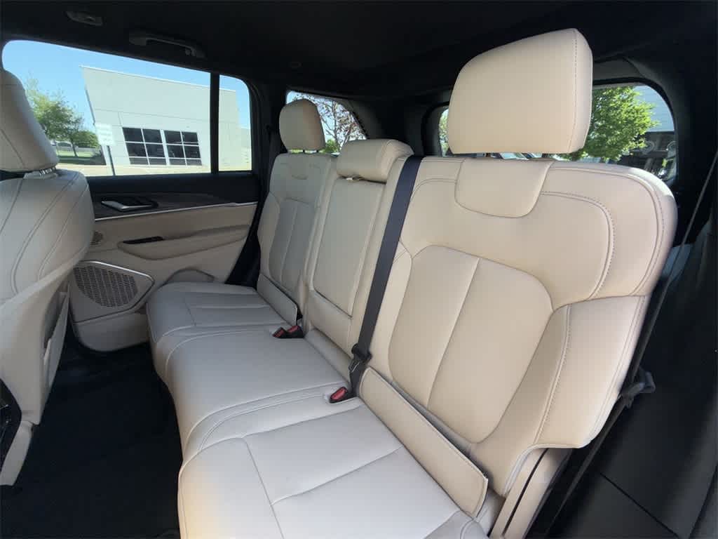 Thumbnail: 2025 Jeep Grand Cherokee - 12