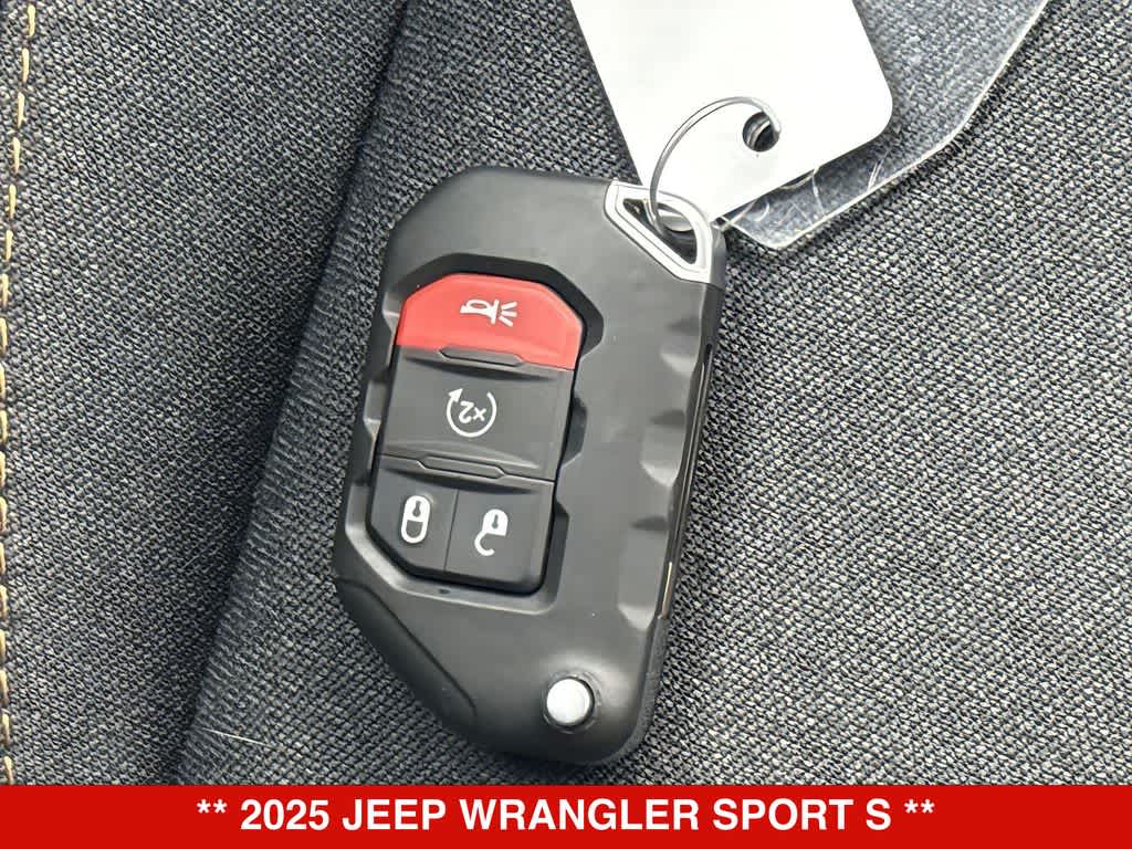 Thumbnail: 2025 Jeep Wrangler - 22