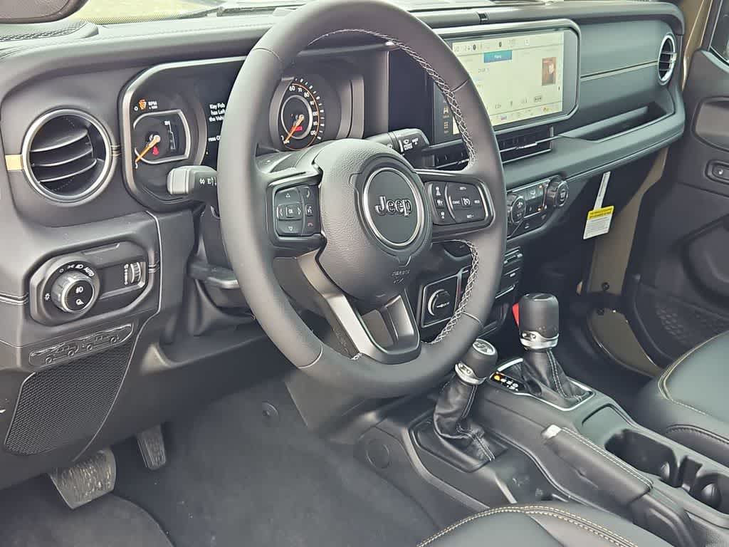 Thumbnail: 2026 Jeep Gladiator - 10