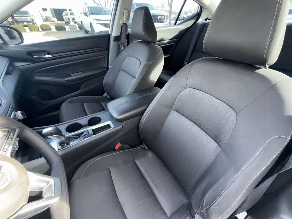 Thumbnail: 2022 Nissan Altima - 11