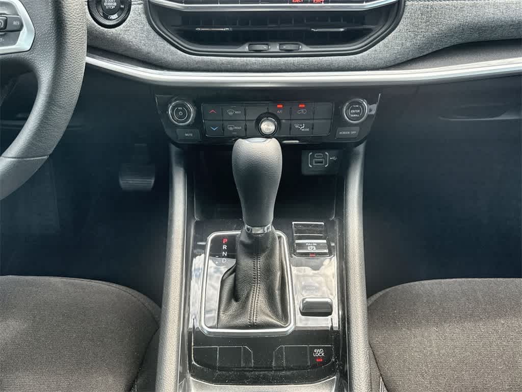 Thumbnail: 2023 Jeep Compass - 17