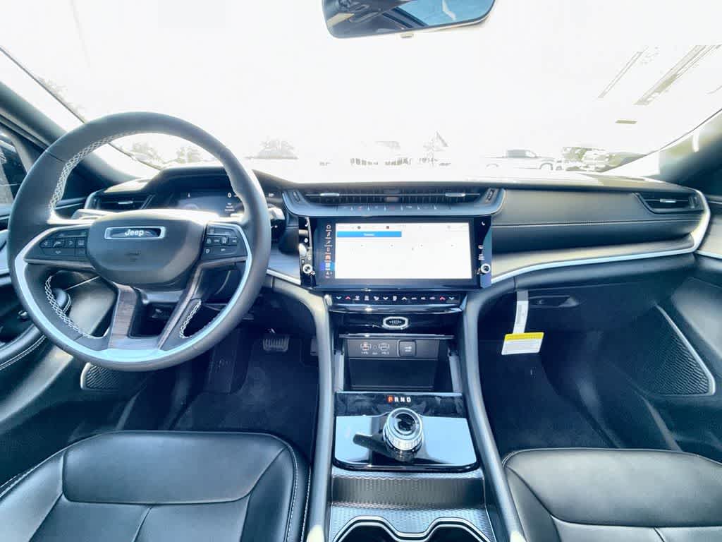 Thumbnail: 2026 Jeep Grand Cherokee - 15