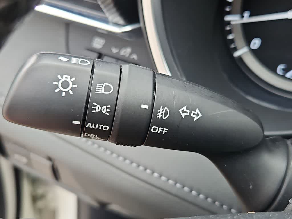 Thumbnail: 2021 Toyota Highlander - 29