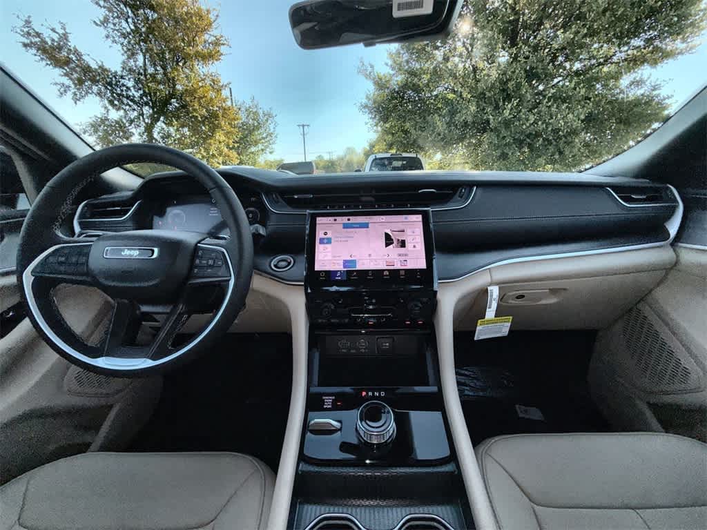 Thumbnail: 2025 Jeep Grand Cherokee - 14