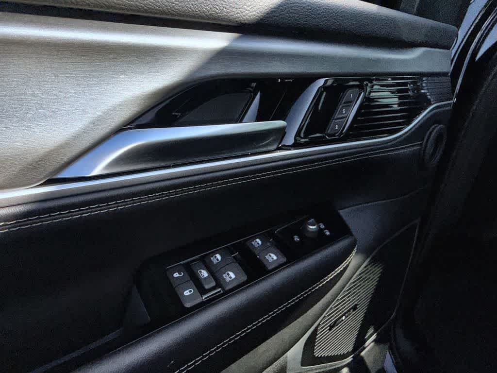 Thumbnail: 2026 Jeep Grand Wagoneer - 30