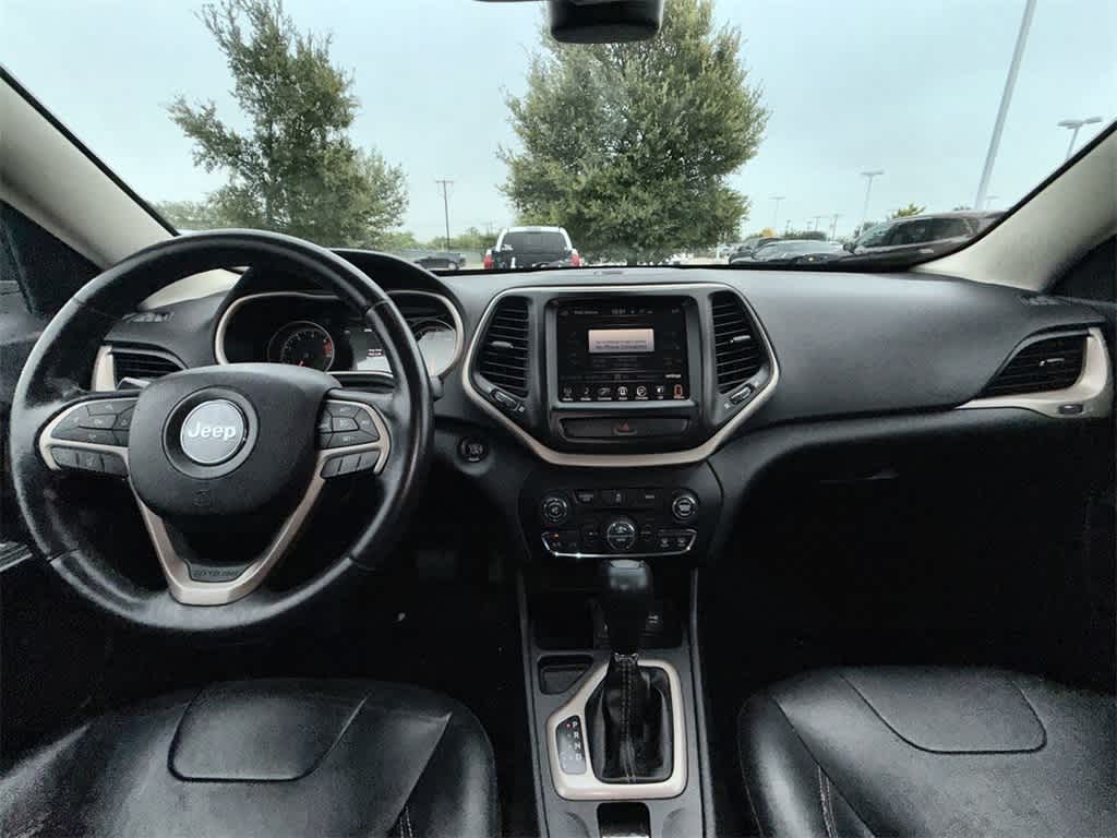 Thumbnail: 2016 Jeep Cherokee - 14