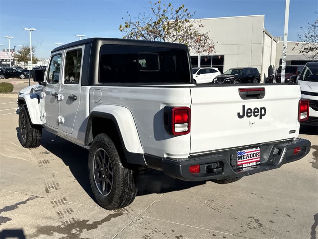 2023 Jeep Gladiator Overland photo 4