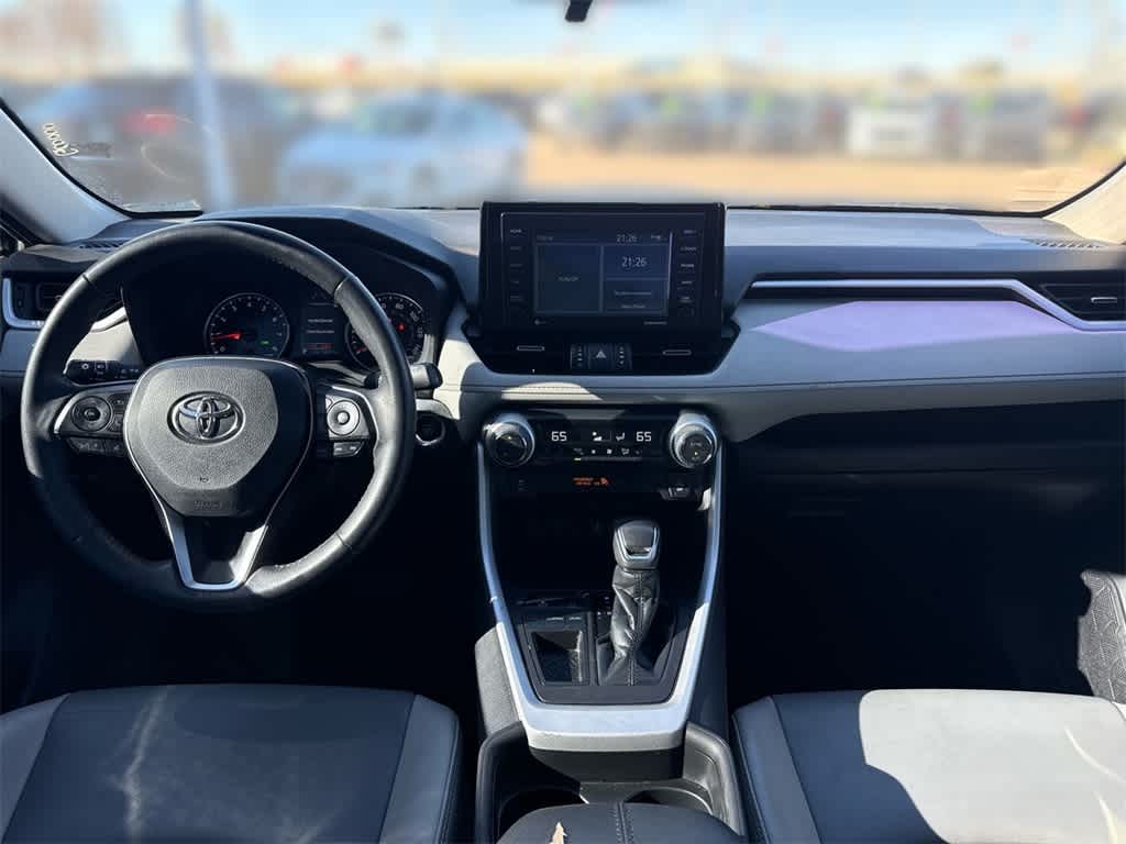 Thumbnail: 2021 Toyota RAV4 - 15