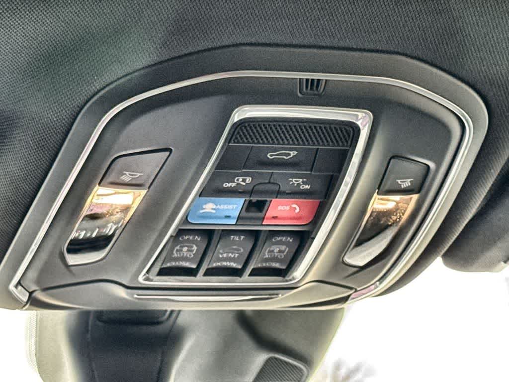 Thumbnail: 2026 Jeep Grand Cherokee L - 17
