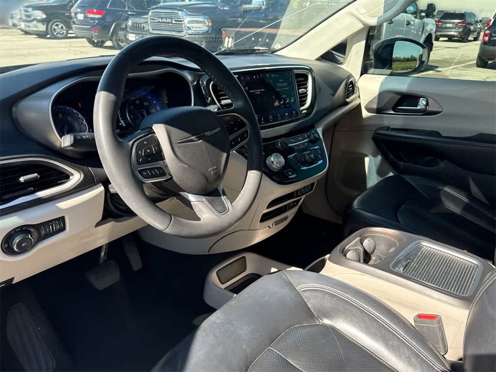 Thumbnail: 2022 Chrysler Pacifica - 2