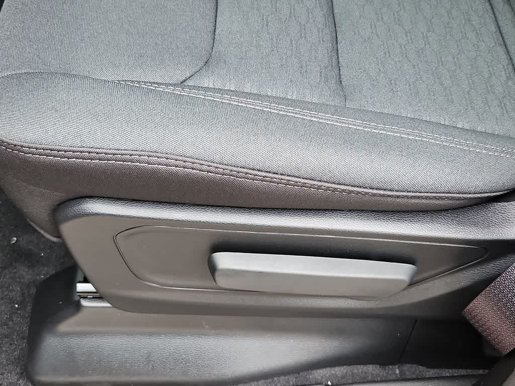 Thumbnail: 2026 RAM 1500 - 18