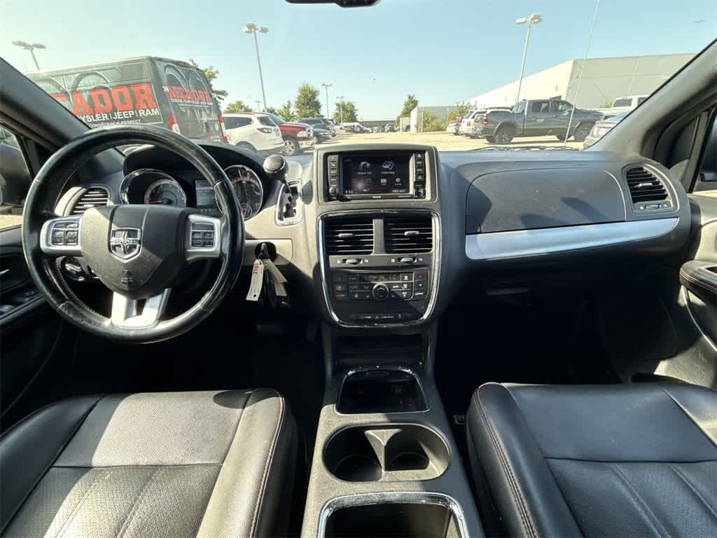 Thumbnail: 2017 Dodge Grand Caravan - 15