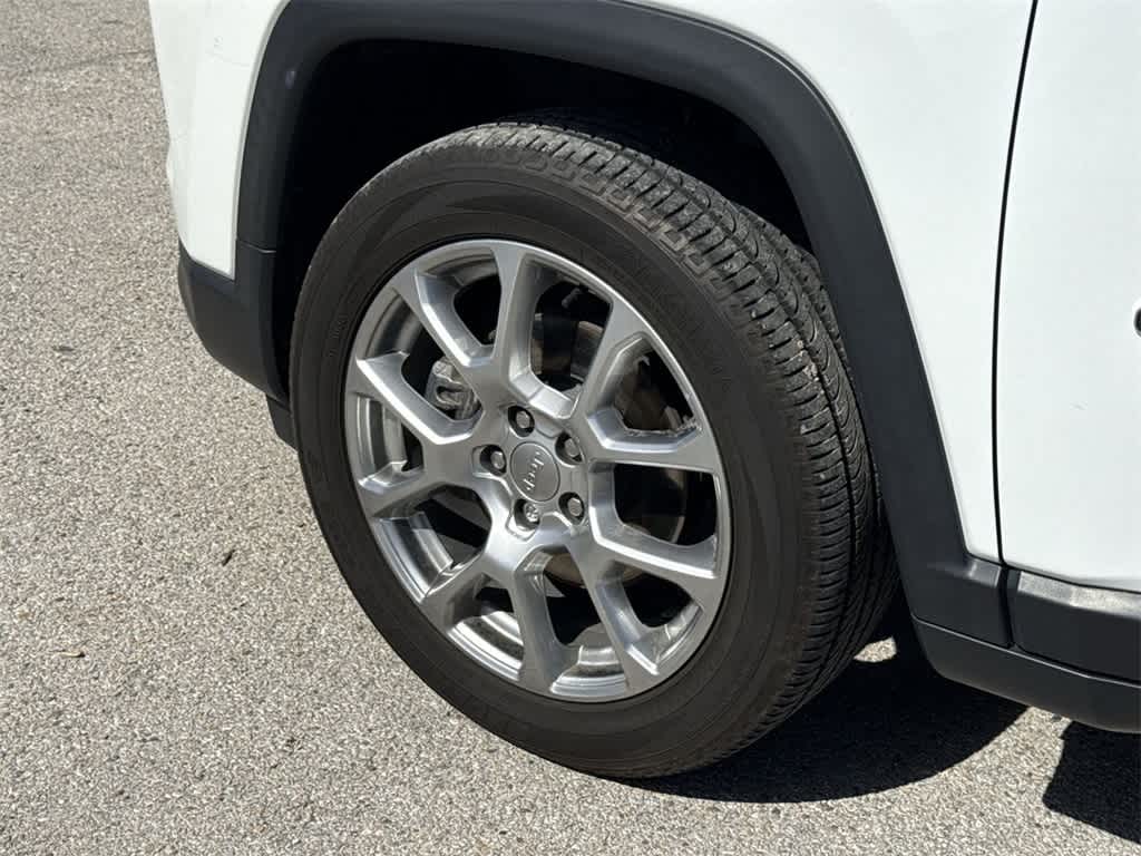Thumbnail: 2022 Jeep Compass - 9