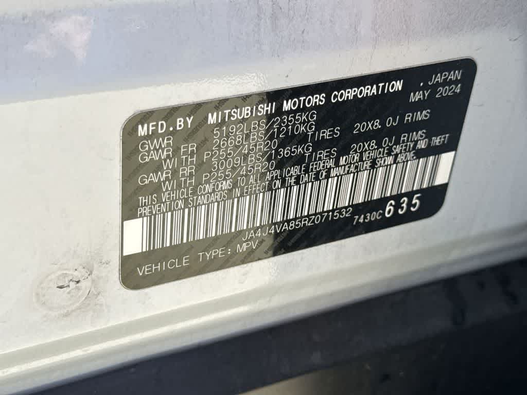 Thumbnail: 2024 Mitsubishi Outlander - 26