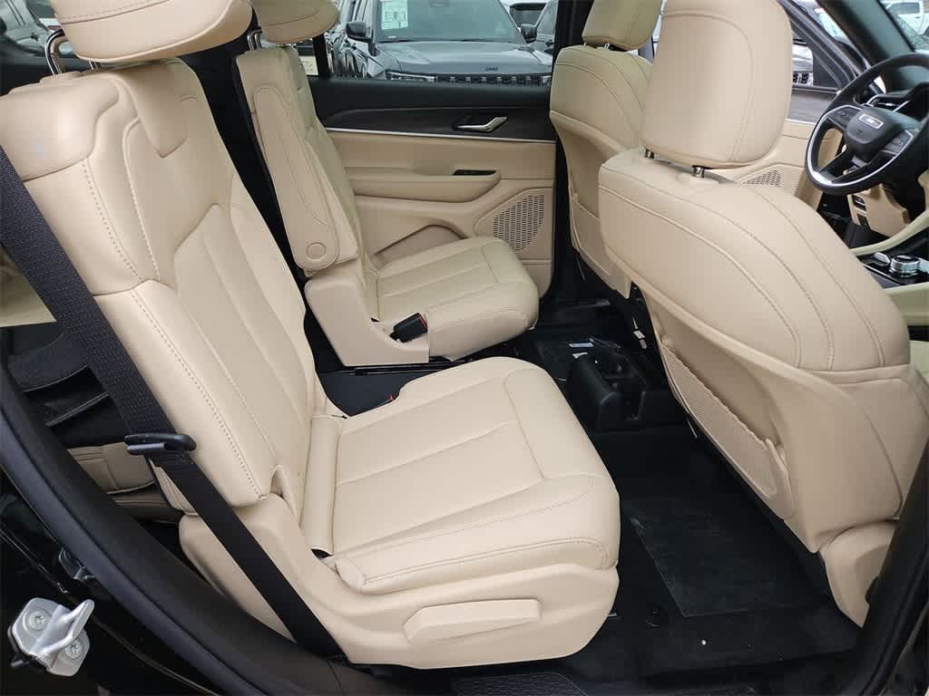 Thumbnail: 2025 Jeep Grand Cherokee L - 22