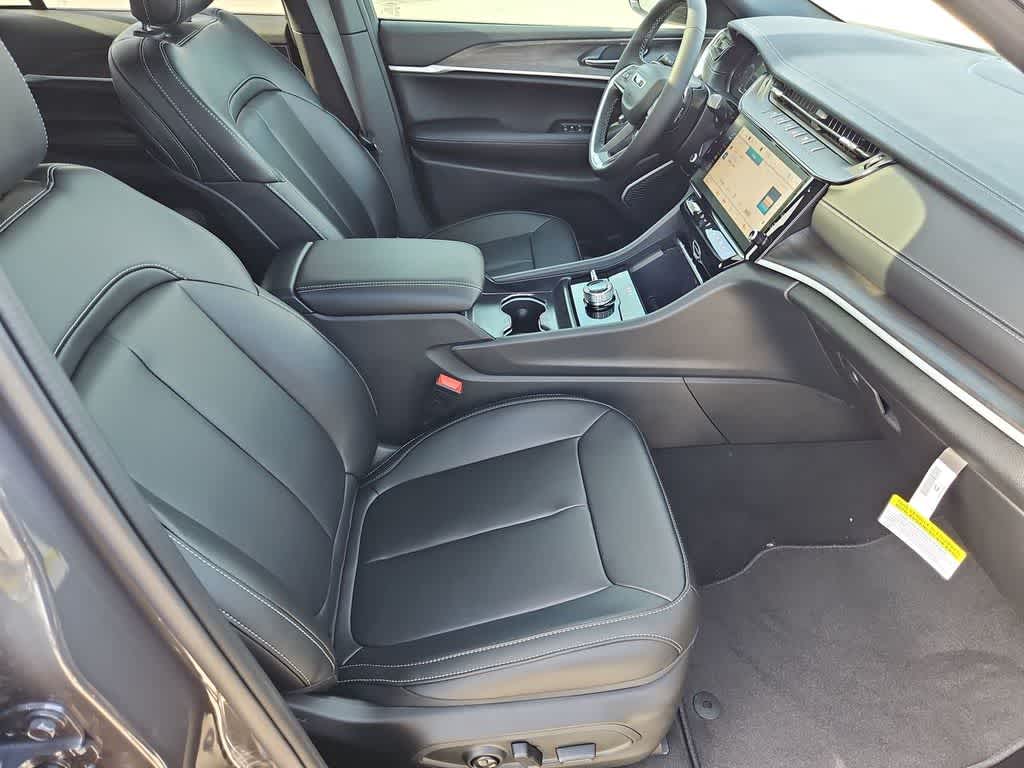 Thumbnail: 2026 Jeep Grand Cherokee - 23