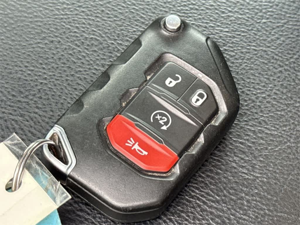 Thumbnail: 2025 Jeep Gladiator - 23