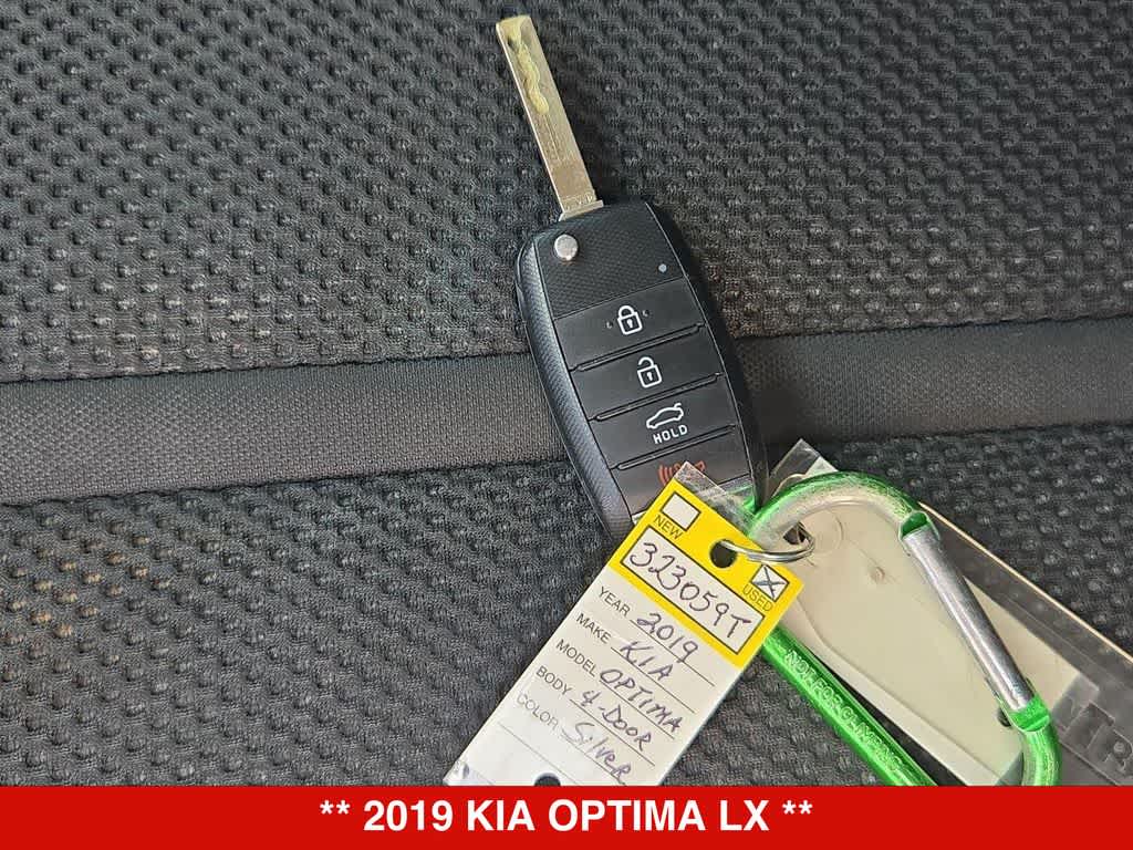 Thumbnail: 2019 Kia Optima - 32