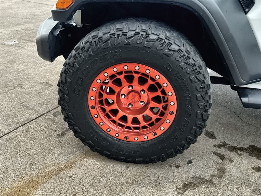 Thumbnail: 2023 Jeep Gladiator - 9