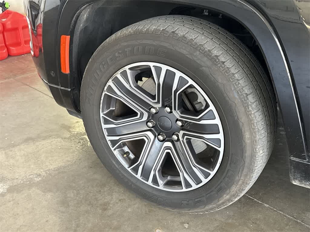 Thumbnail: 2023 Jeep Wagoneer - 8