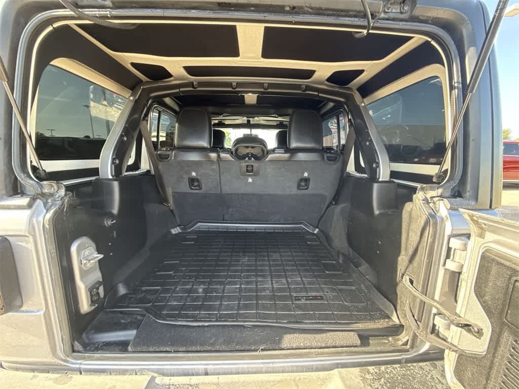 Thumbnail: 2020 Jeep Wrangler - 14