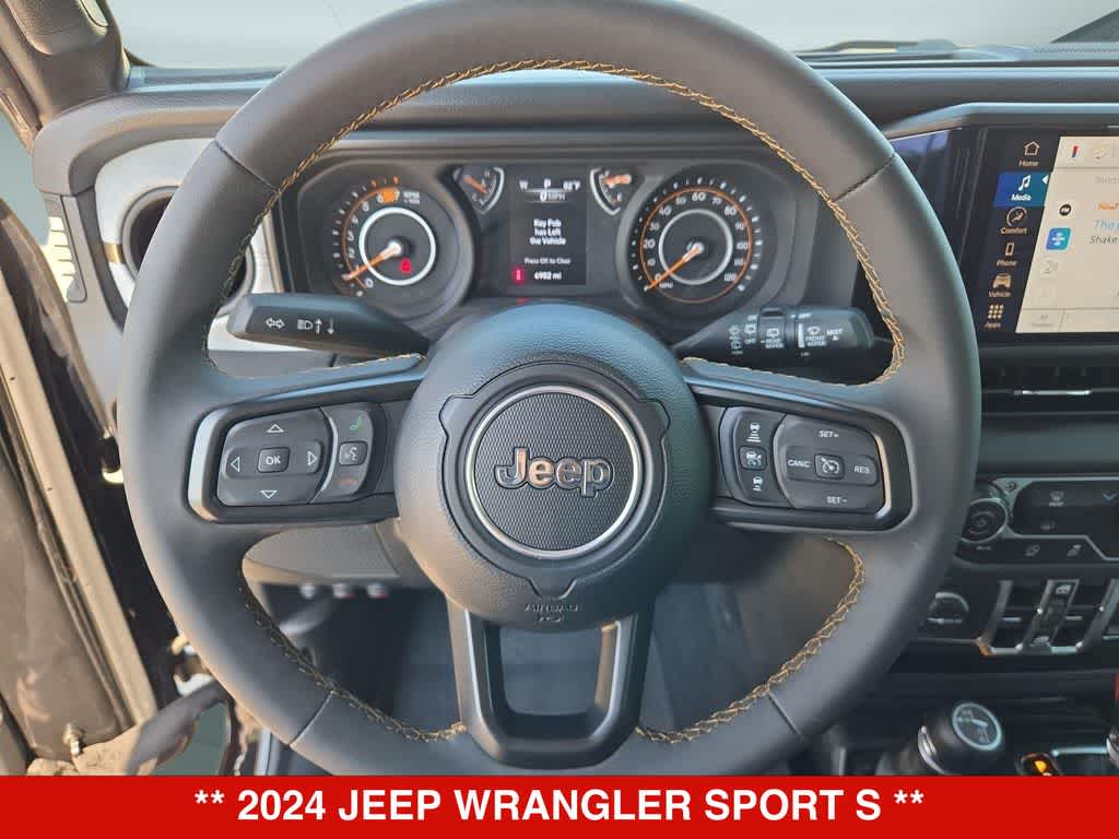 Thumbnail: 2024 Jeep Wrangler - 21