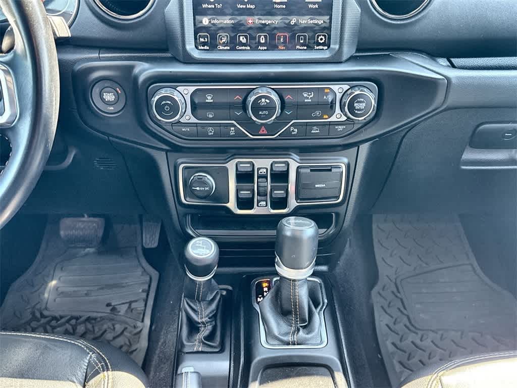 Thumbnail: 2021 Jeep Gladiator - 16