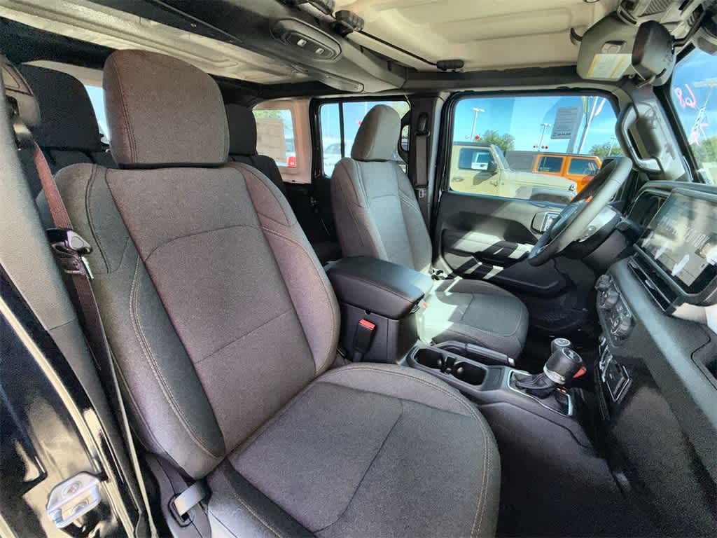 Thumbnail: 2025 Jeep Wrangler - 12