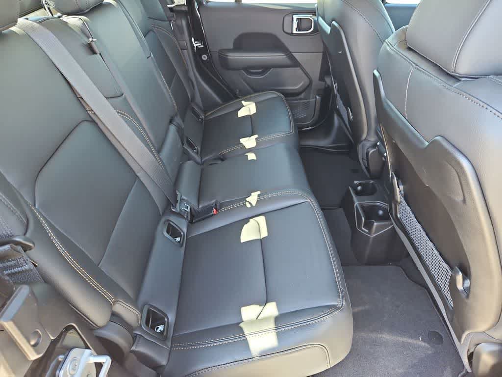 Thumbnail: 2026 Jeep Gladiator - 21