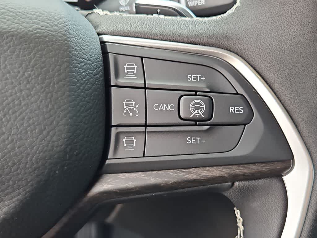 Thumbnail: 2026 Jeep Grand Cherokee L - 27