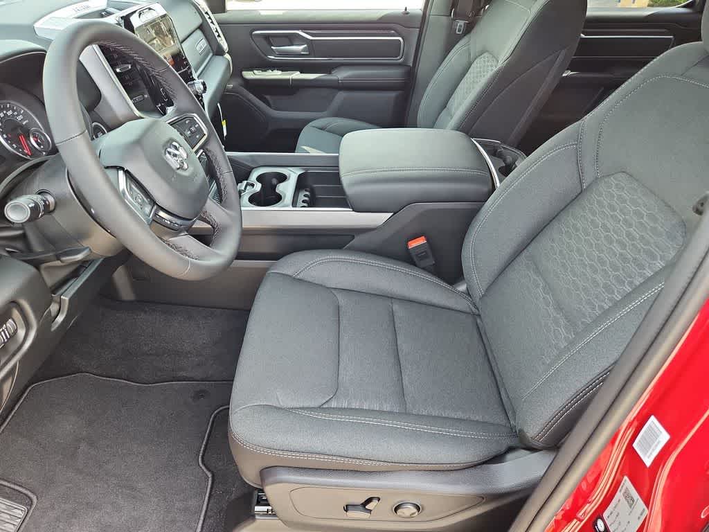 Thumbnail: 2026 RAM 1500 - 17