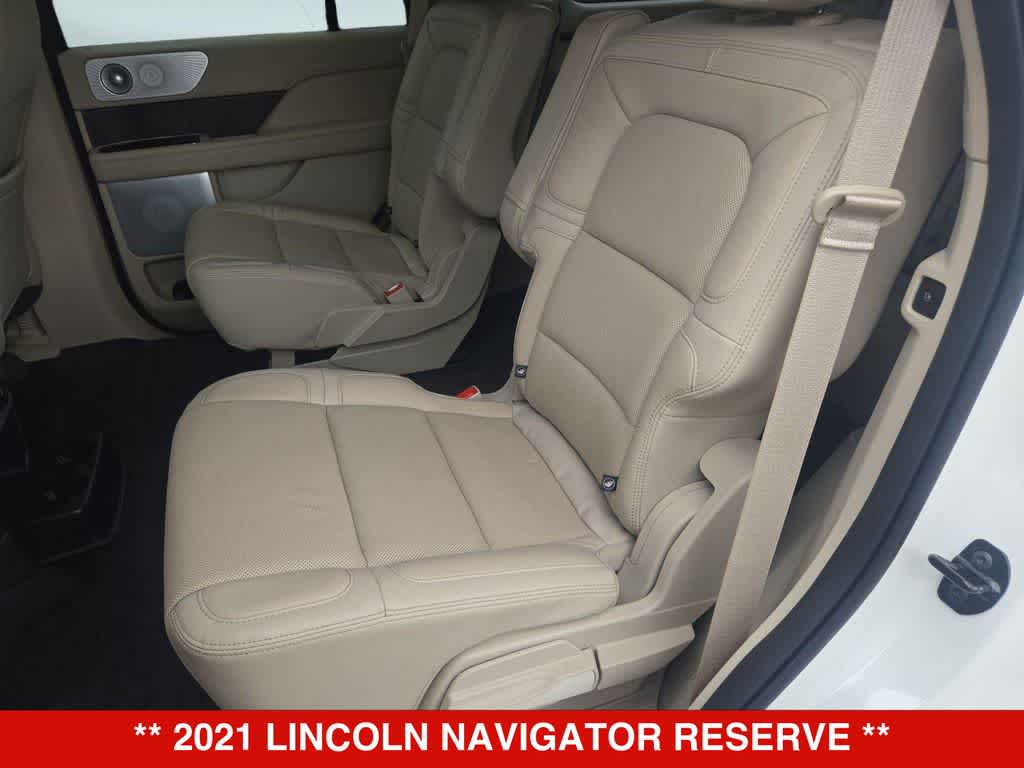 Thumbnail: 2021 Lincoln Navigator - 19