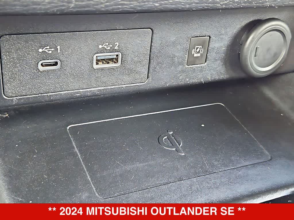 Thumbnail: 2024 Mitsubishi Outlander - 31