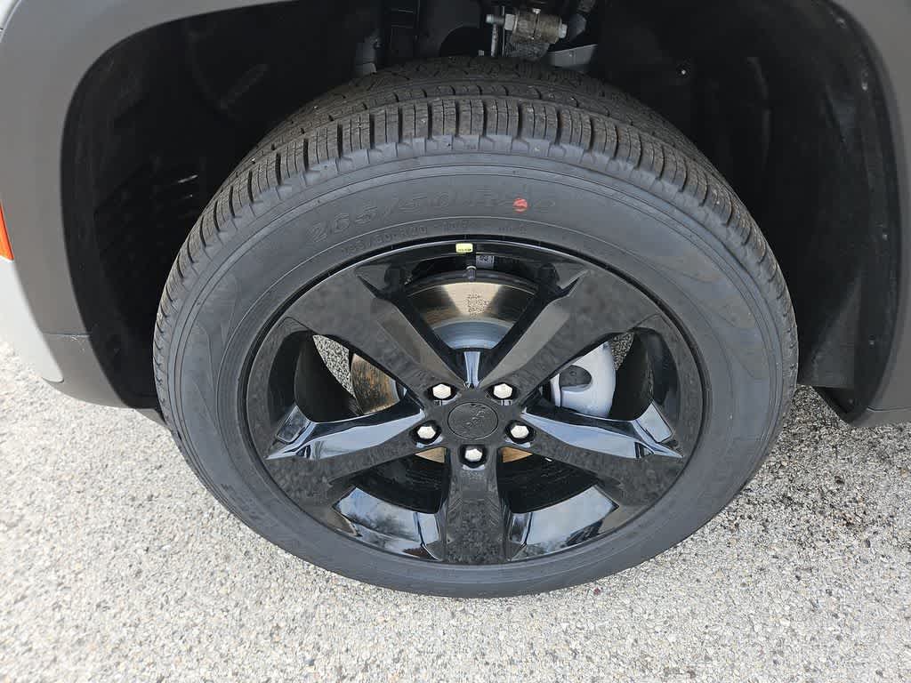 Thumbnail: 2026 Jeep Grand Cherokee - 14