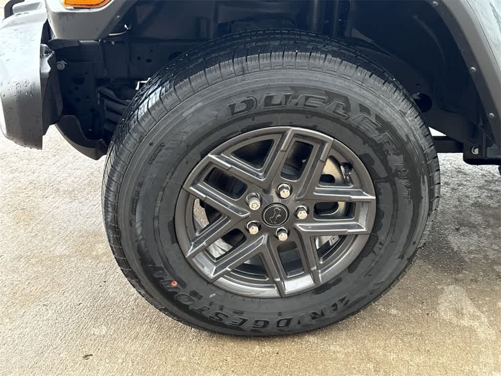 Thumbnail: 2025 Jeep Gladiator - 8