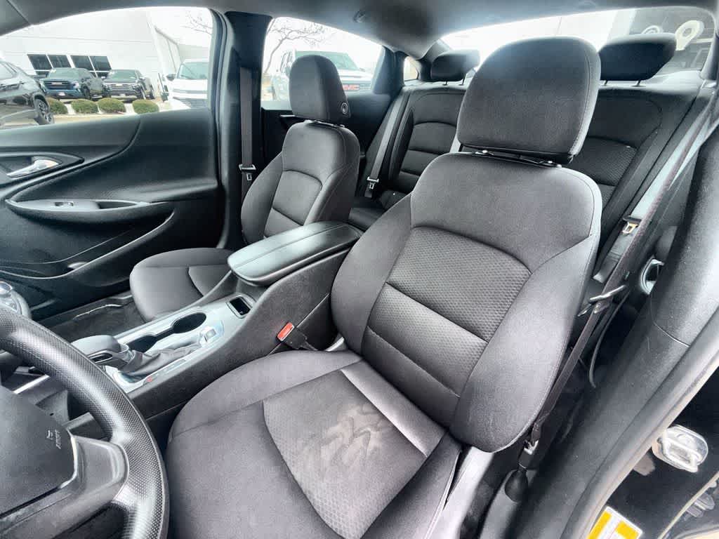 Thumbnail: 2024 Chevrolet Malibu - 11