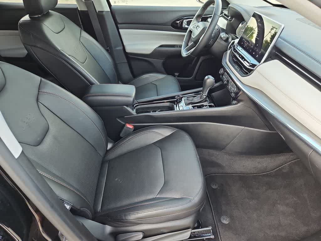 Thumbnail: 2022 Jeep Compass - 22