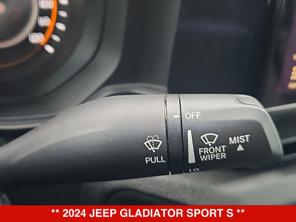 Thumbnail: 2024 Jeep Gladiator - 26